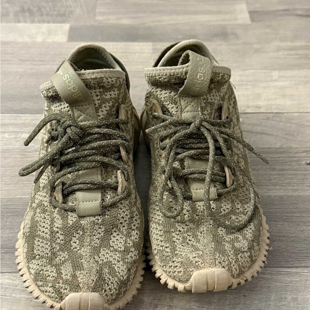 Adidas Sz 7.5 USED
